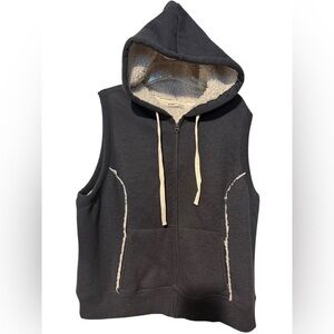 Women’s Old Navy gray Sleeveless Sherpa Hoodie Size XXL
